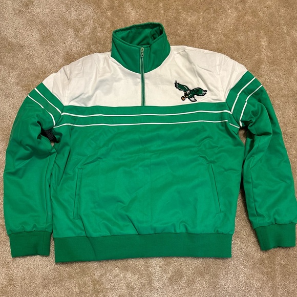 Eagles Kelly green mid-weight pullover jacket. - Picture 1 of 1